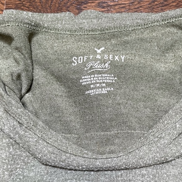 AMERICAN EAGLE Olive Green Cropped T-Shirt - Picture 6 of 9